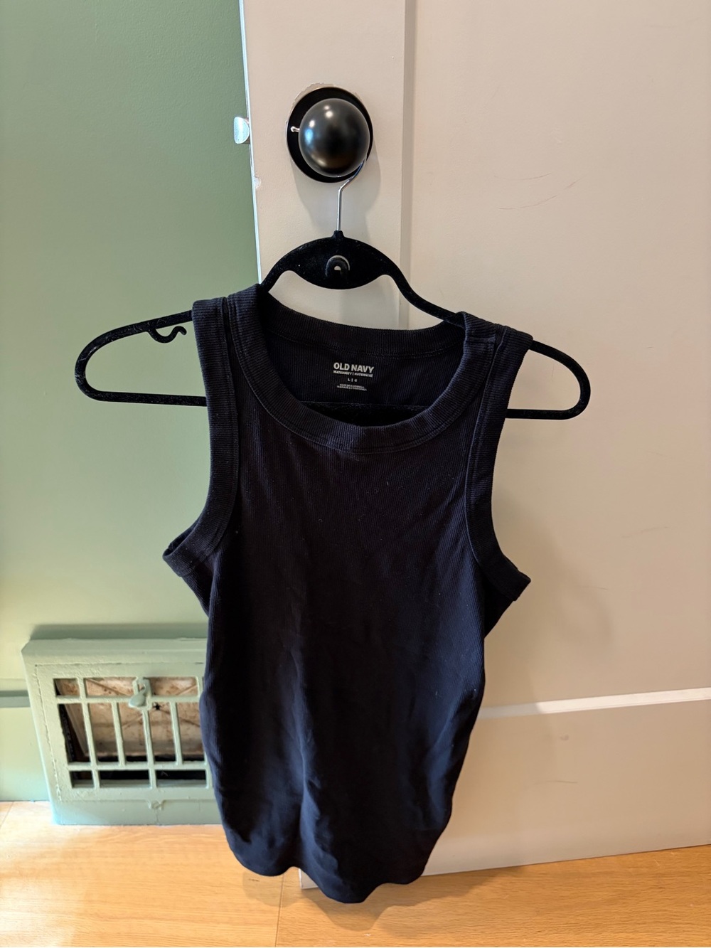 Maternity Old Navy Women's Black Ribbed Tank Top
